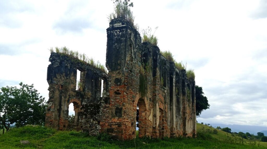 Ruínas da Igreja Santíssima Trindade